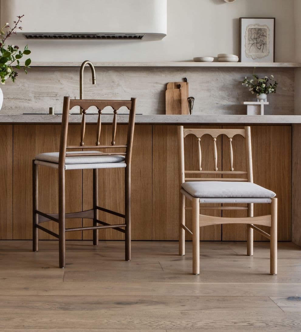 Daffodil White Oak Spindle Dining Chair - Set of 2 Dining Chairs