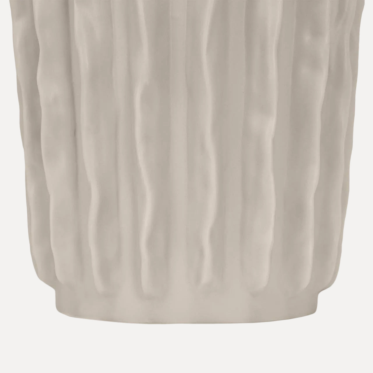 Guillian Wide Vase Vases