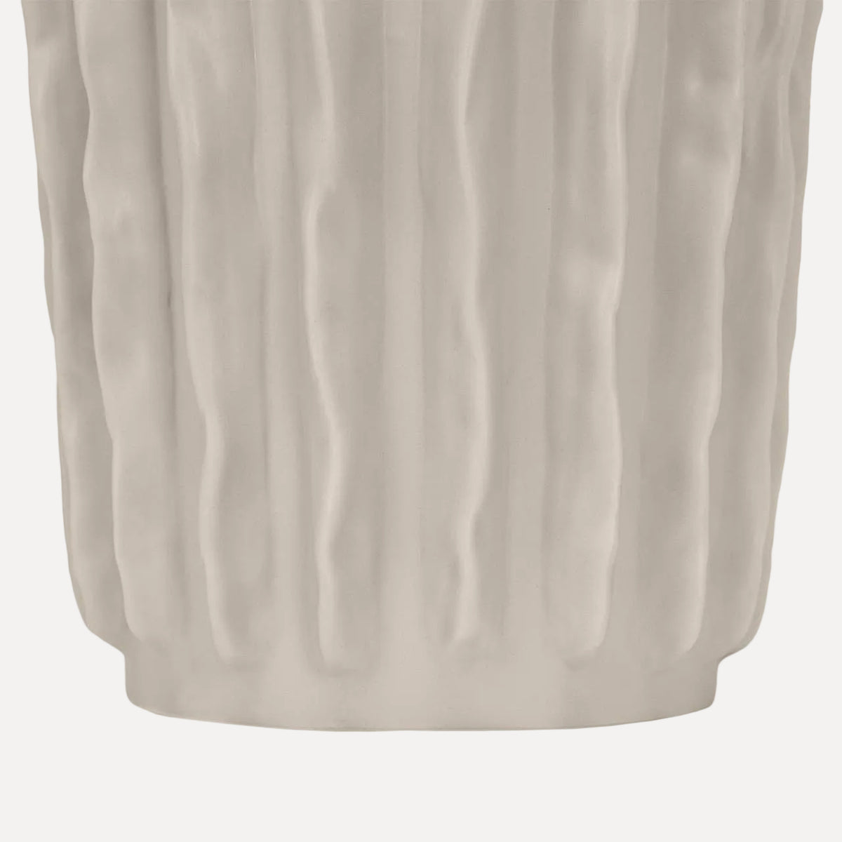 Guillian Wide Vase Vases