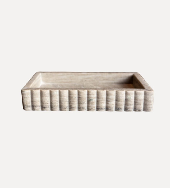 Scalloped Marble Fluted Bridge Tray