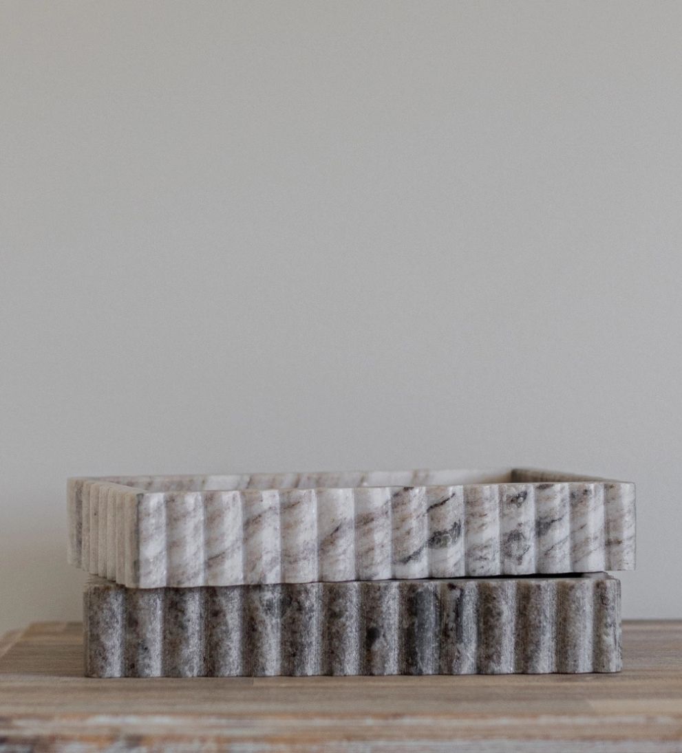 Scalloped Marble Fluted Bridge Tray Trays