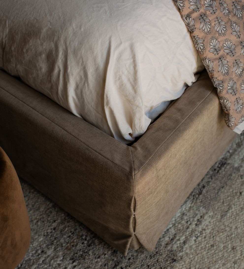 Amalie King Bed Beds