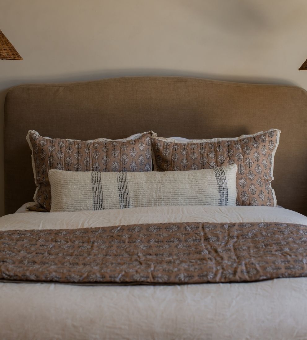 Amalie King Bed Beds