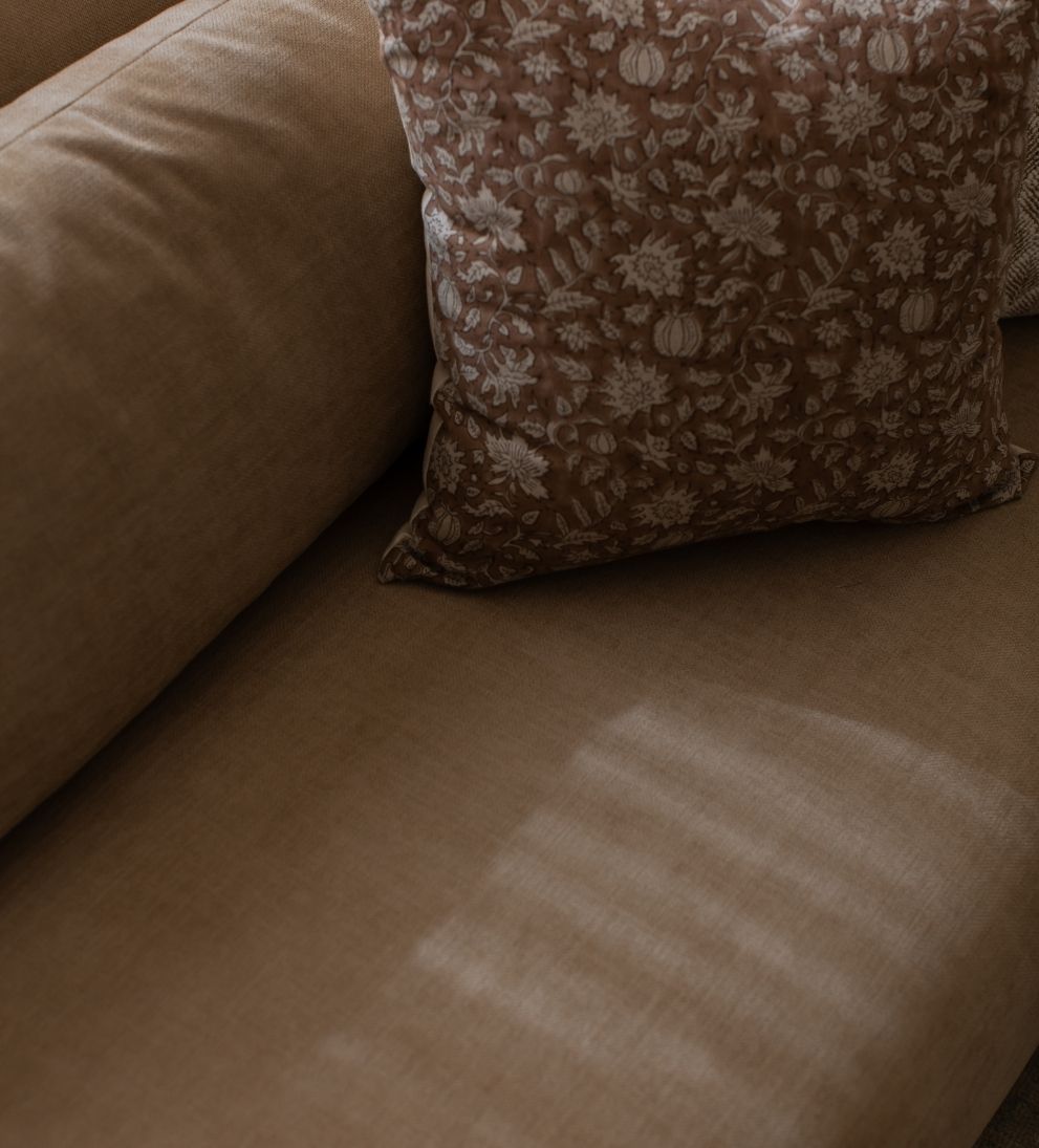 Amalie Sofa 96" Sofas