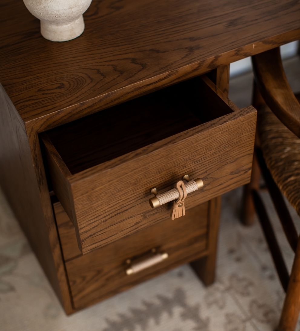 Amaryllis Desk Desks