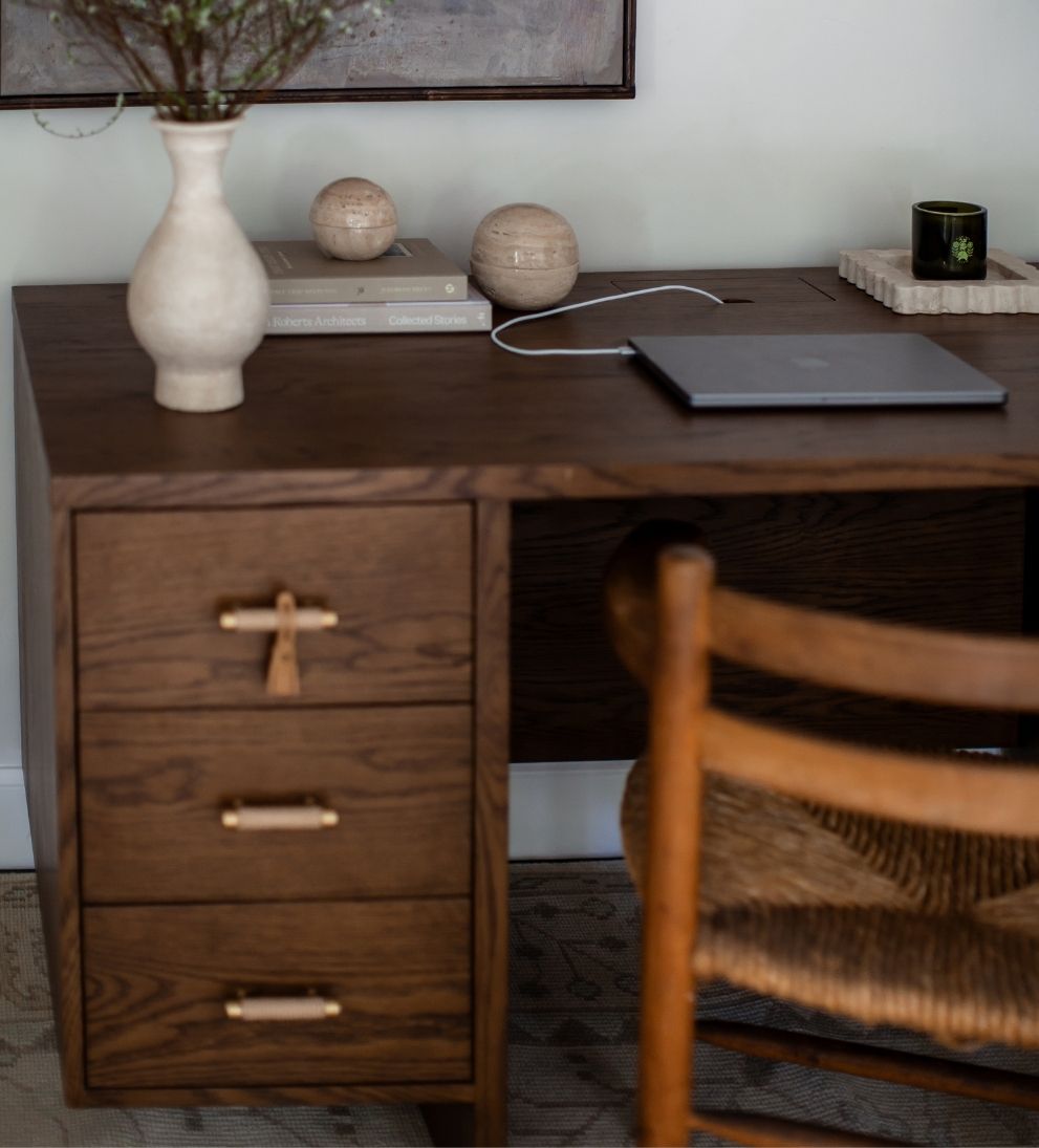 Amaryllis Desk Desks