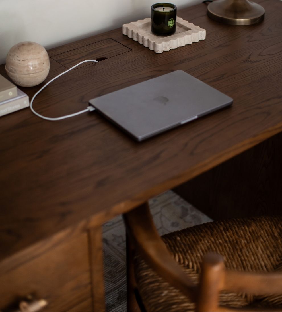 Amaryllis Desk Desks