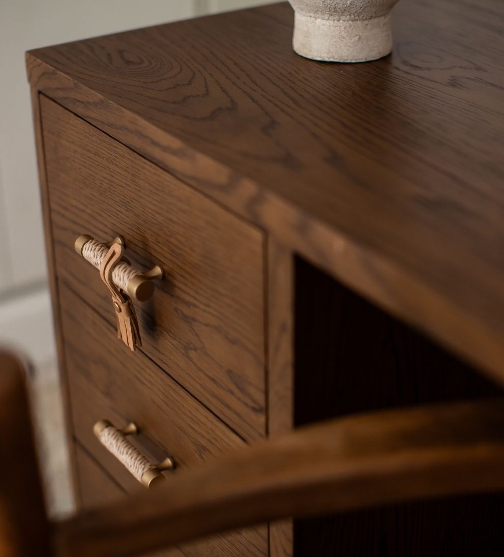 Amaryllis Desk Desks