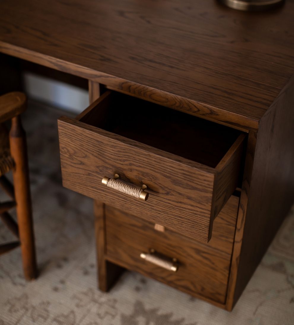 Amaryllis Desk Desks