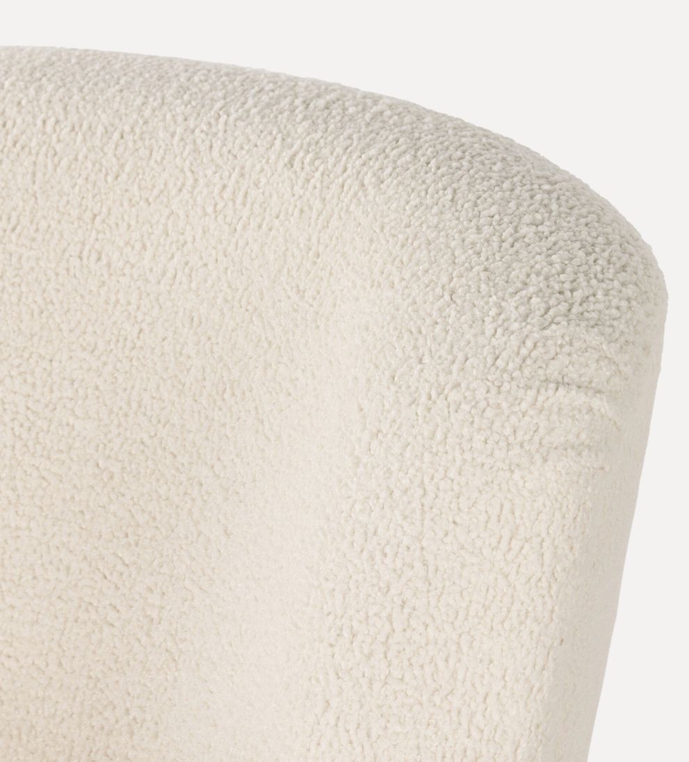 Avon Chaise Lounge in Sheepskin Natural Chaises