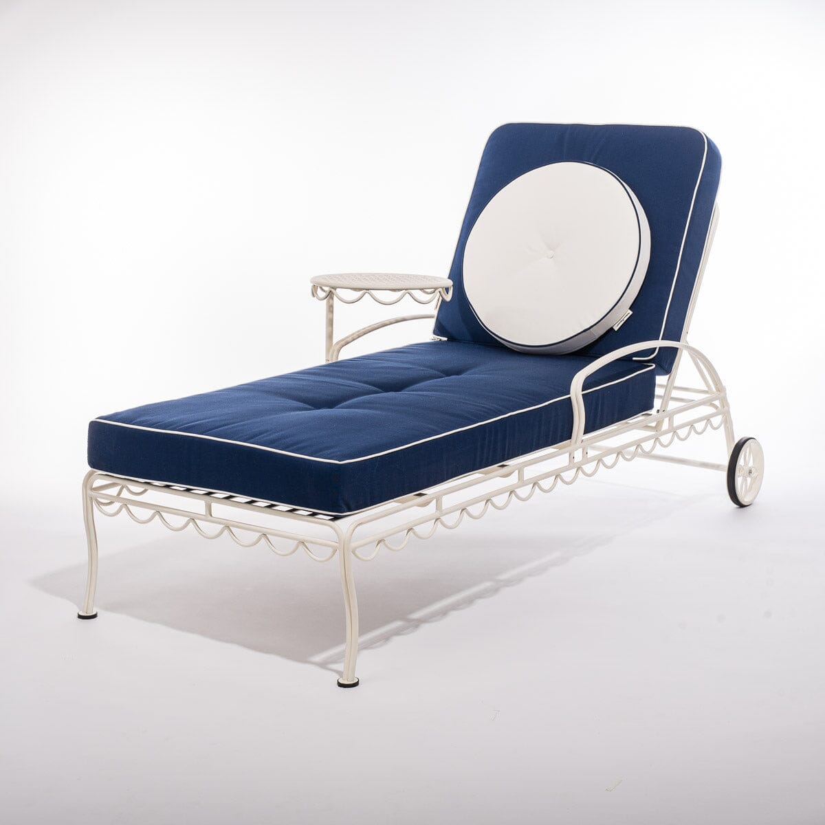 The Circular Pillow - Rivie White Outdoor Pillows