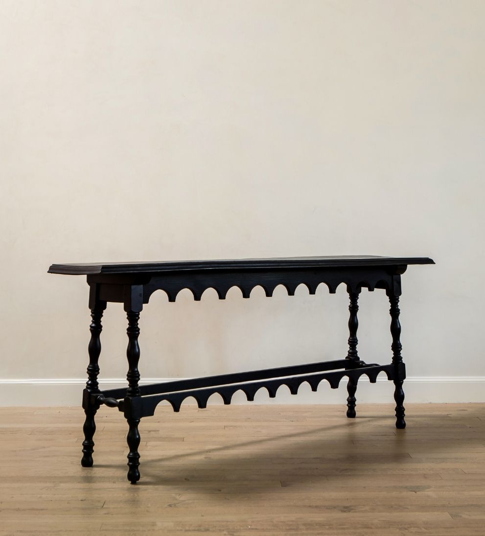 Bastien Draper’s Console Table 2 Consoles