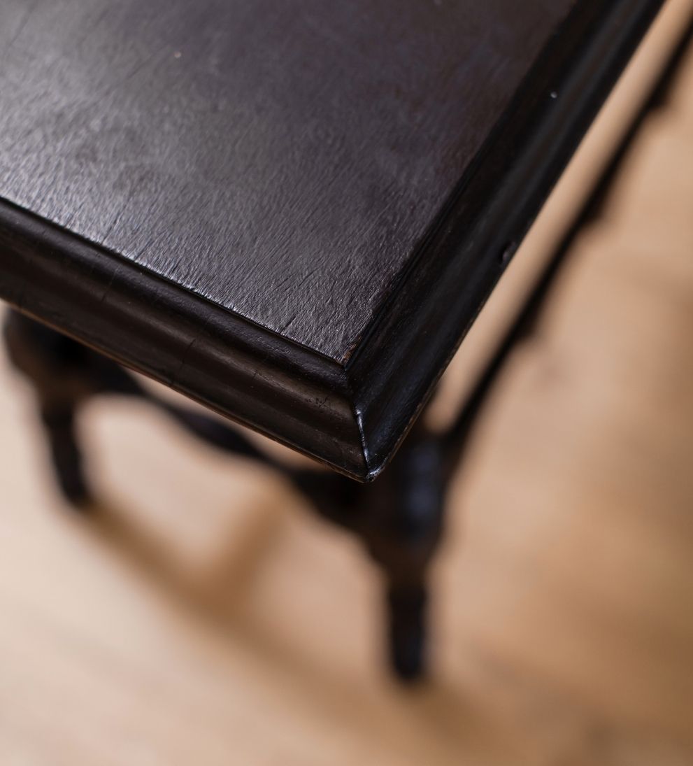 Bastien Draper’s Console Table 2 Consoles