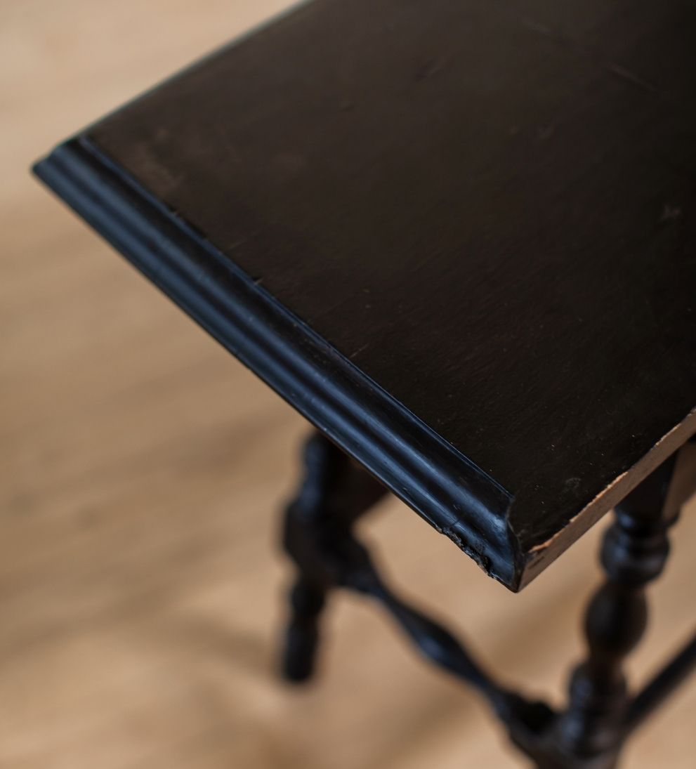 Bastien Draper’s Console Table 2 Consoles