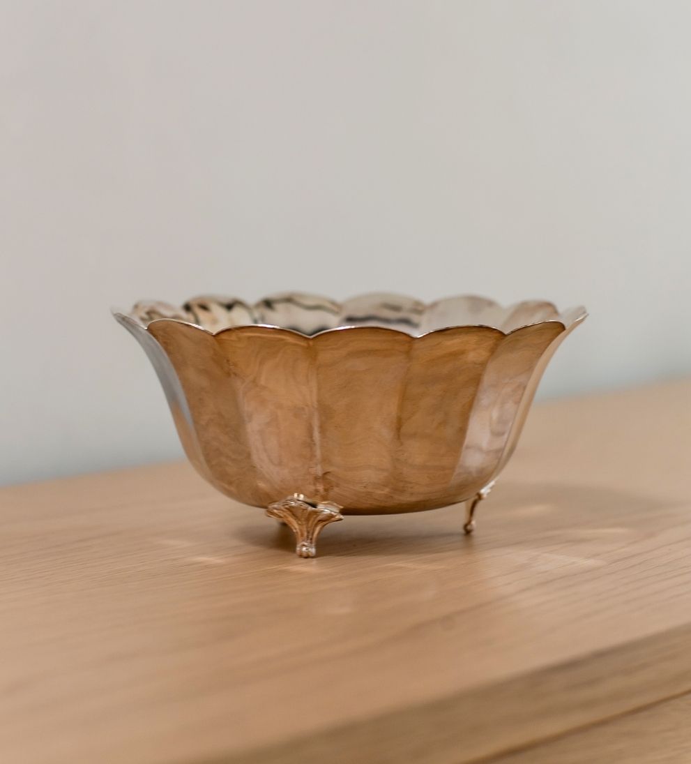 Élodie Scalloped Silver Centerpiece Bowl Decorative Object