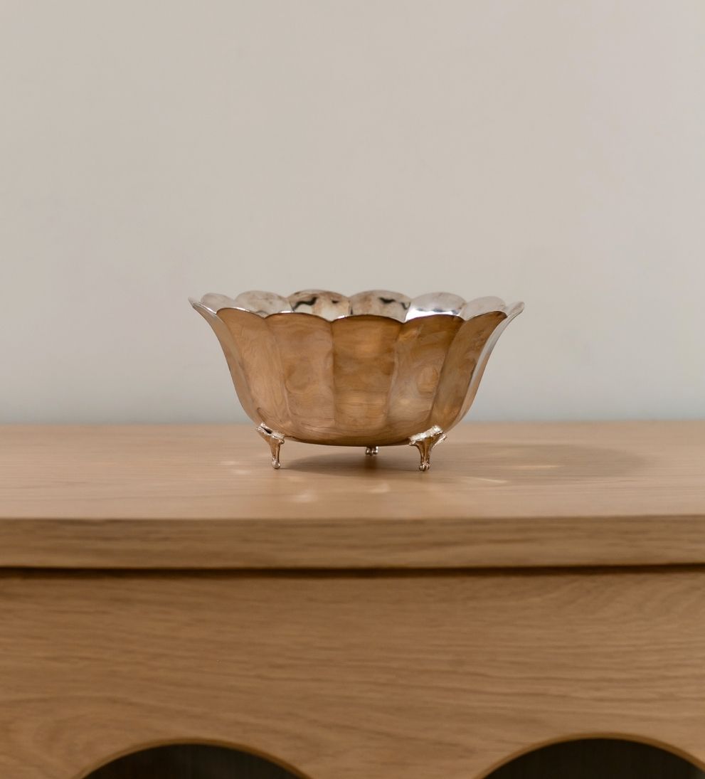 Élodie Scalloped Silver Centerpiece Bowl Decorative Object
