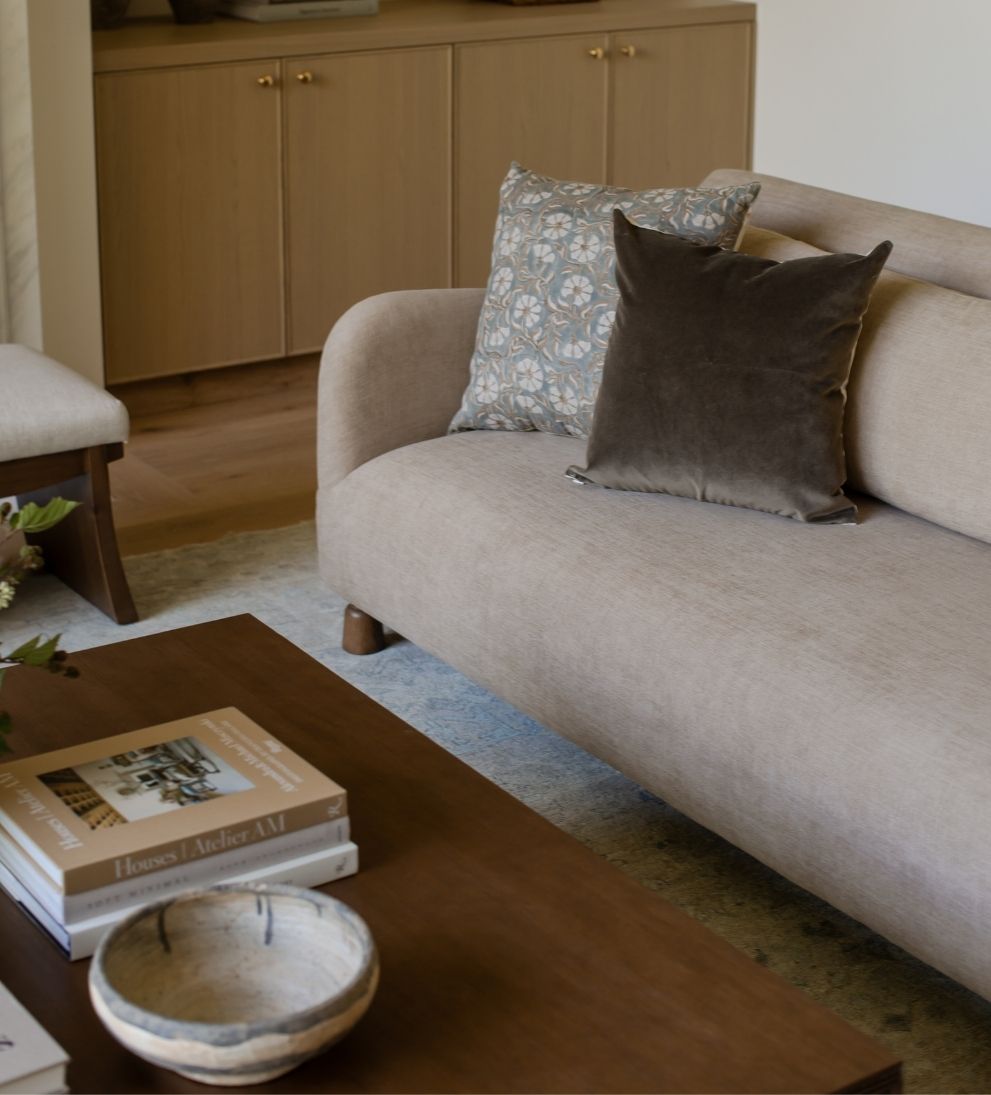 Amalie Sofa 96" Sofas