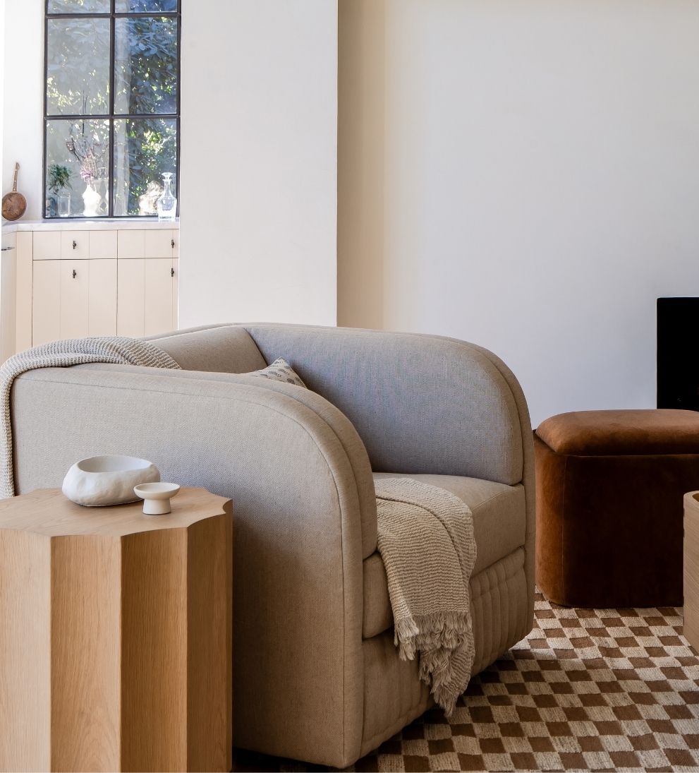 Holly Custom Swivel Chair Lounge Chairs