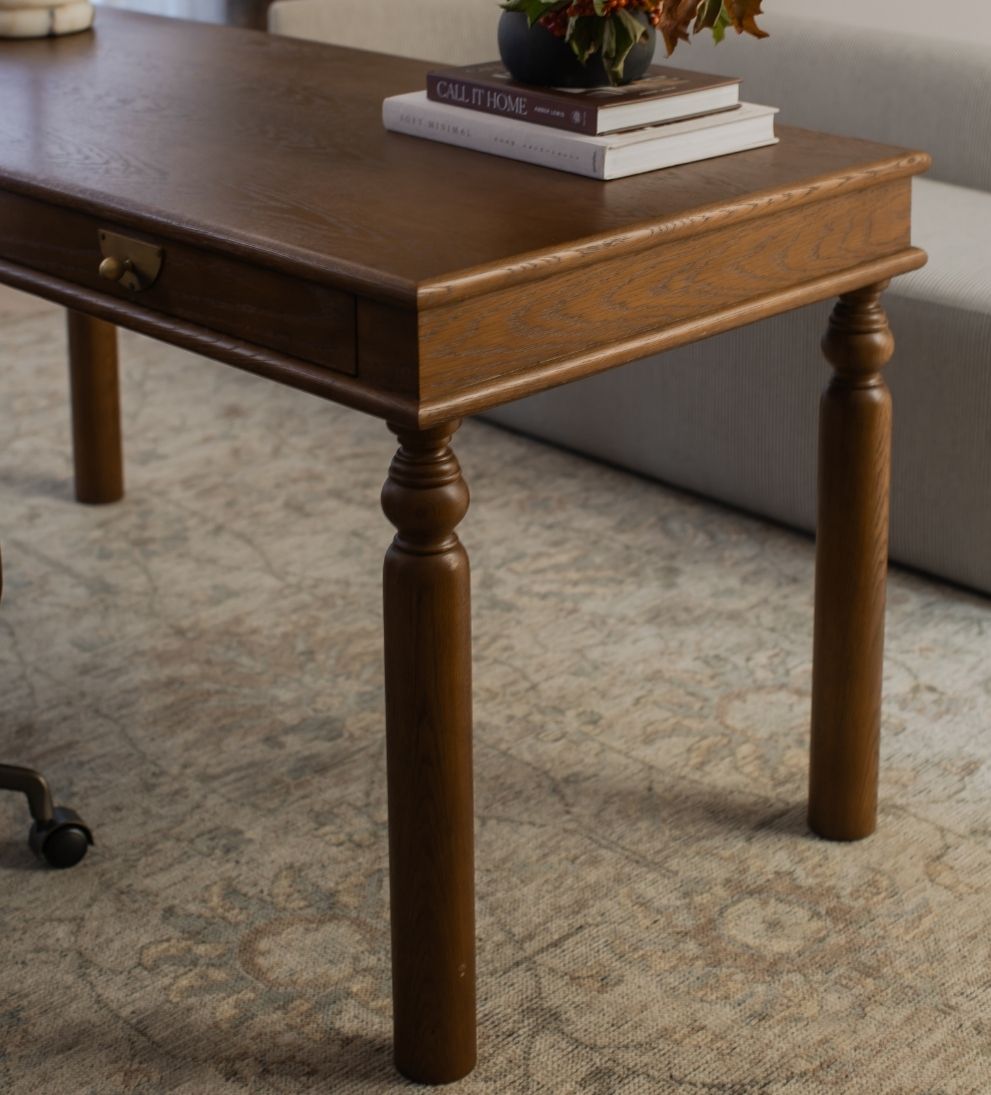 Isa Desk Desks