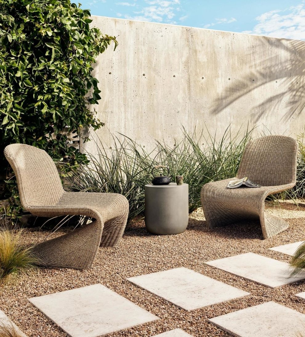 Ivanna Round Outdoor End Table Outdoor