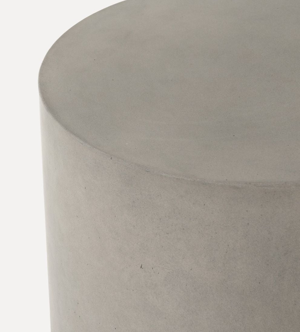 Ivanna Round Outdoor End Table Outdoor