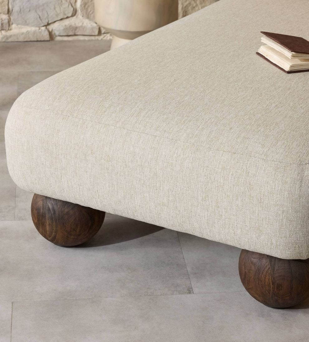Layla Outdoor Chaise Outdoor