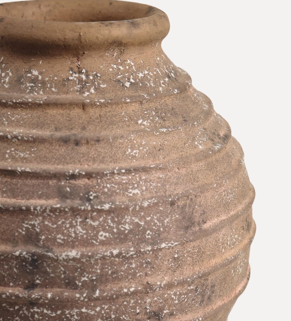 Robin Ceramic Vase Vases