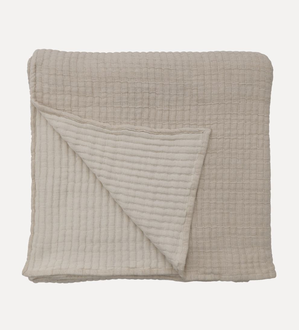 Vancouver Coverlet in Natural Bedding