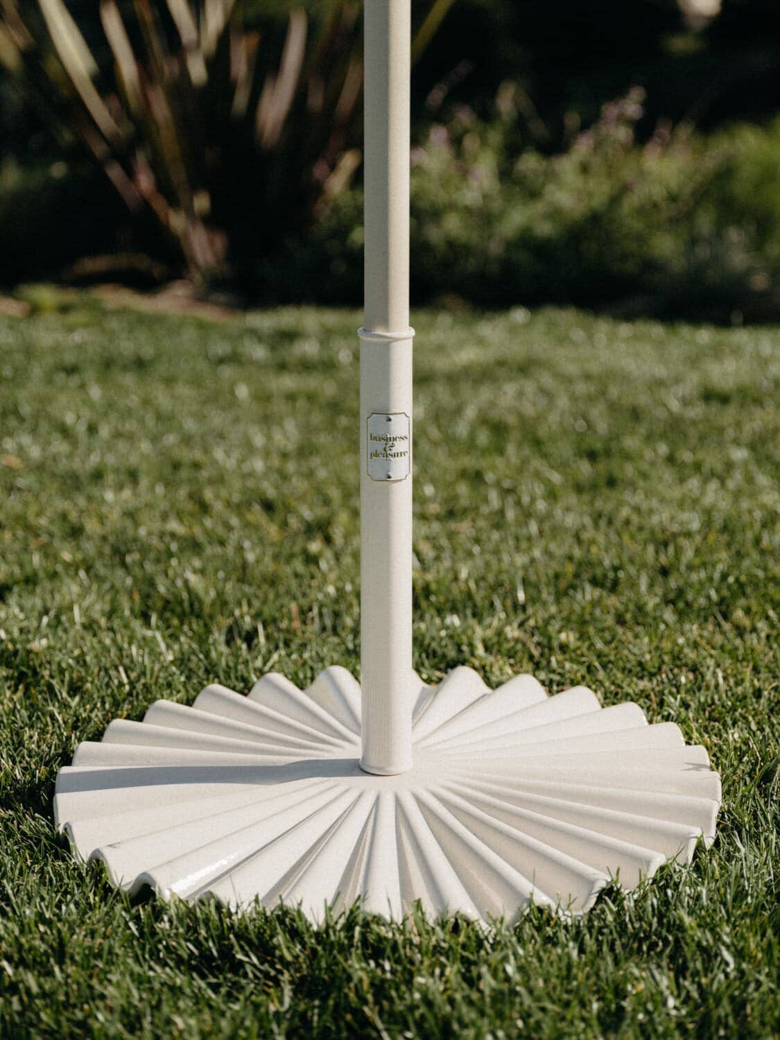 The Clamshell Base - 55 lbs - Antique White Outdoor Umbrellas