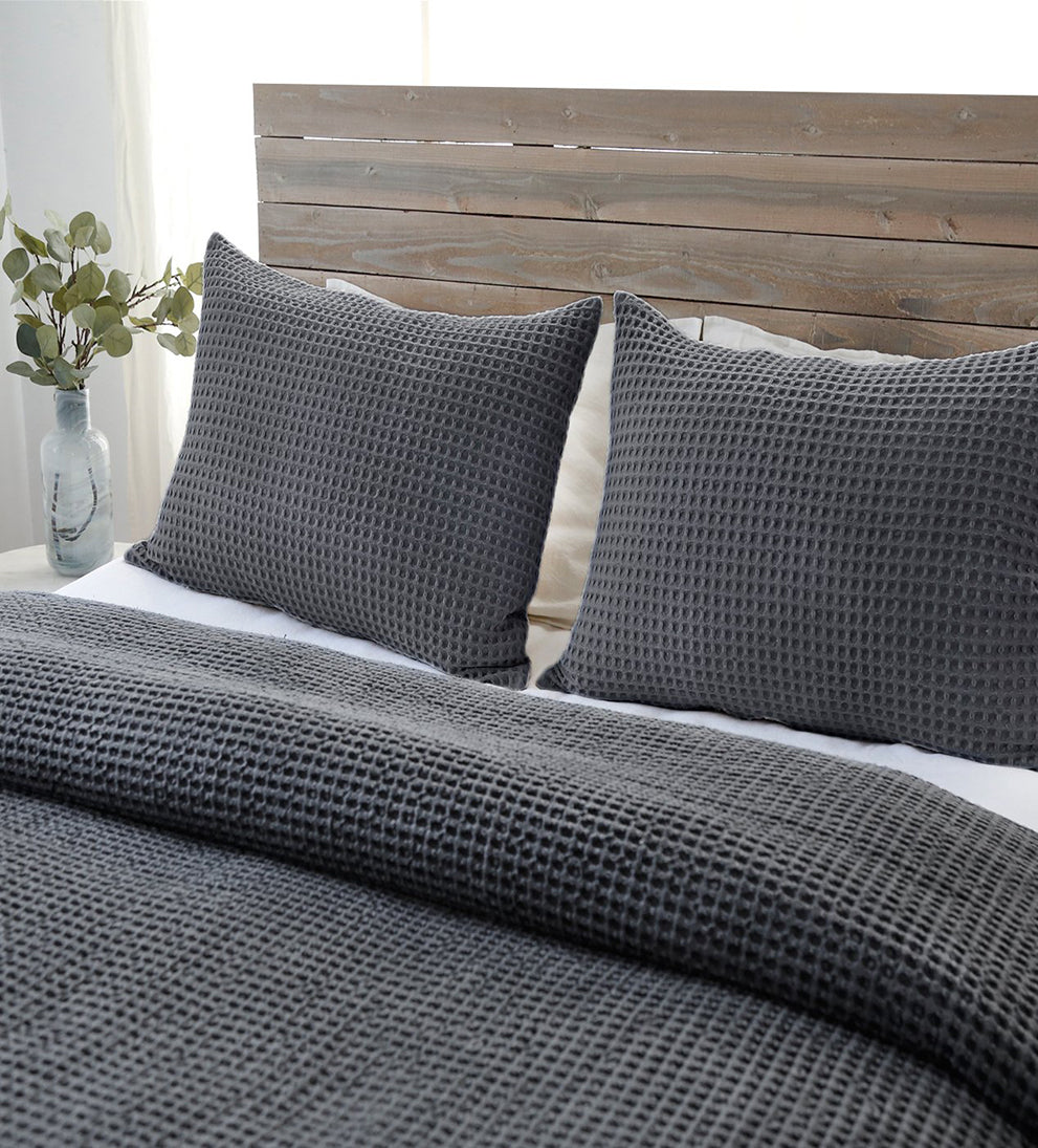 Zuma Blanket Charcoal Bedding